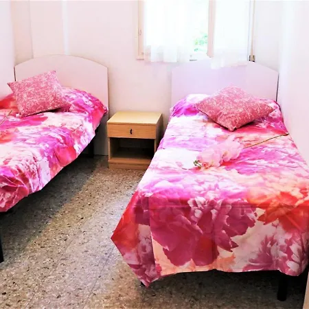 Charming In With Private Terrace Apartamento