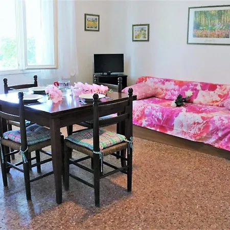 Charming In With Private Terrace Apartamento